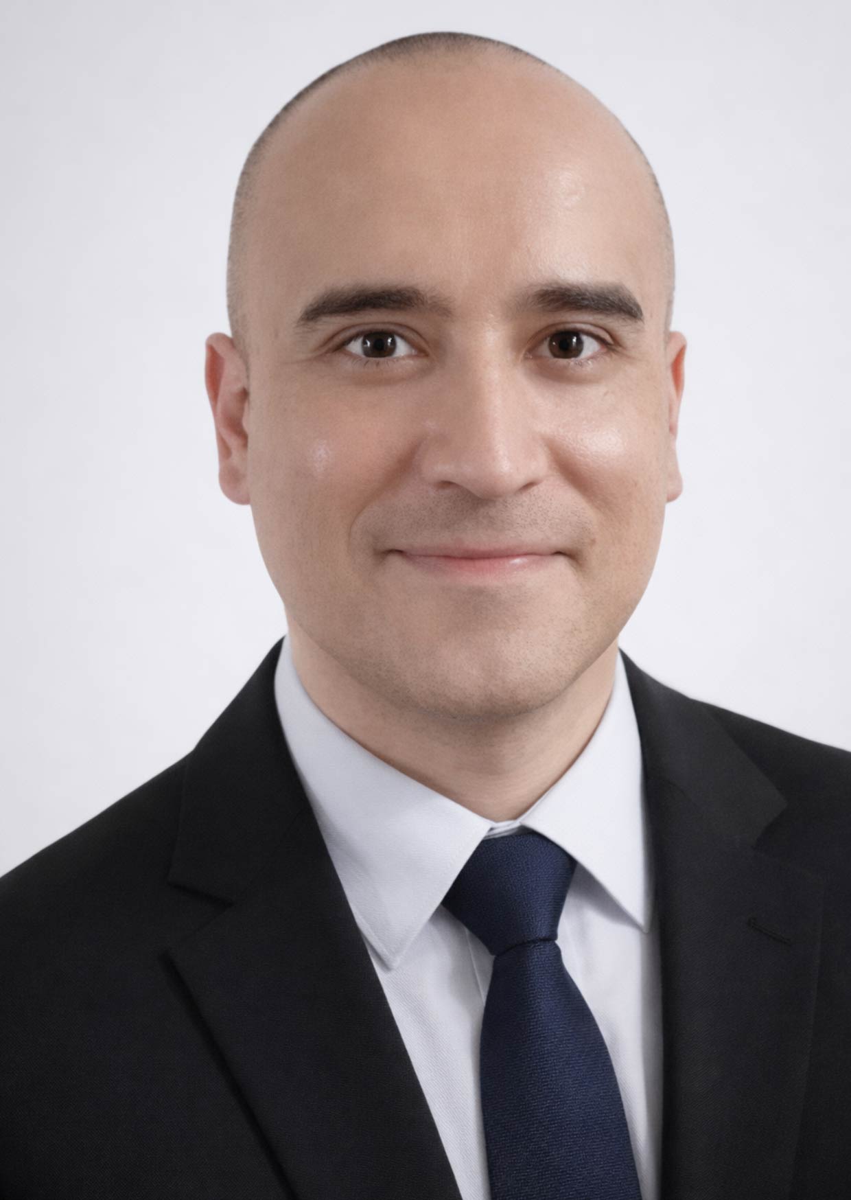 Daniel González, kinesiólogo especializado en tratamiento del dolor en Kinesioterapia Talca